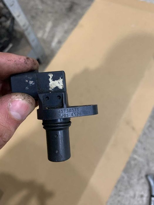 Датчик положения распредвала  Mitsubishi mazda