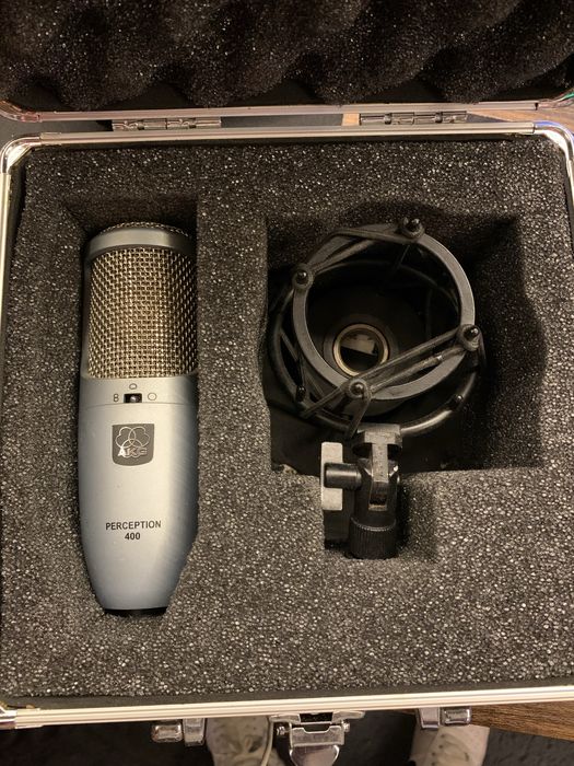 AKG Perception 400