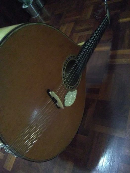 Guitarra portuguesa