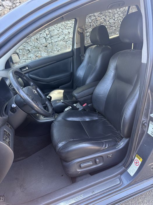 Toyota Avensis SW — fotografia 6