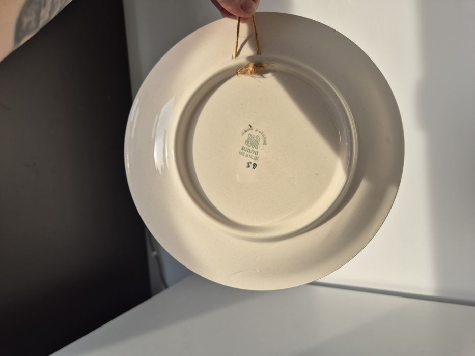 Ozdobny talerz Fajans Włocławek – sygnowany, ręcznie malowany