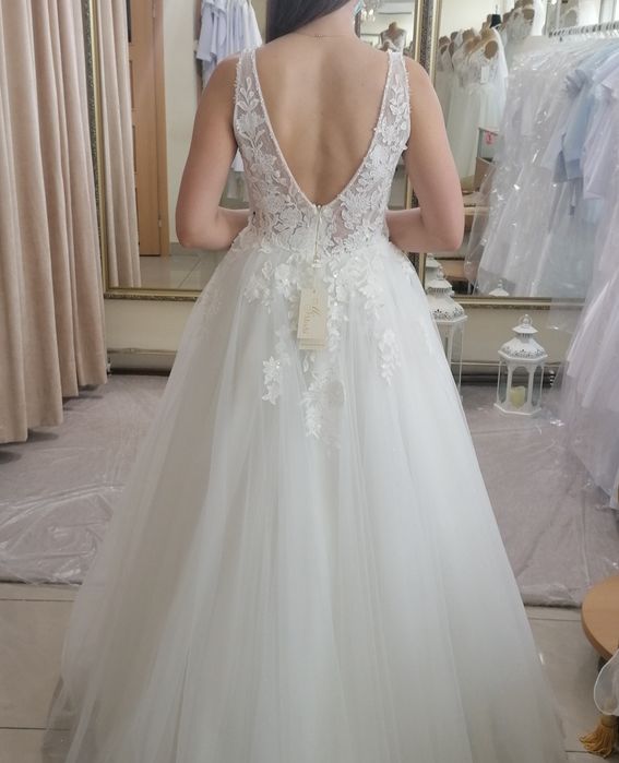 Suknia ślubna ivory +koło gratis