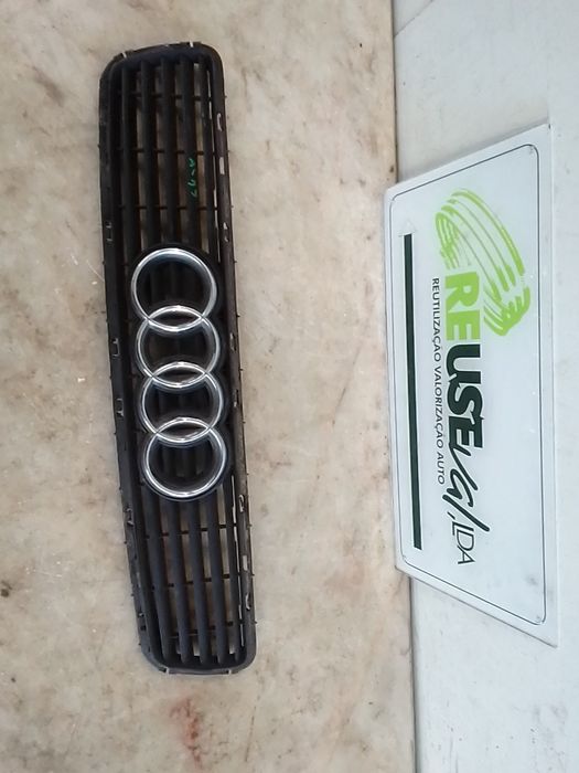 Grelha frente AUDI A4 (8D2, B5)