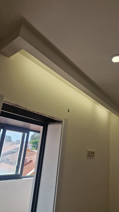 Eletricista — Reparações e Instalações Elétricas