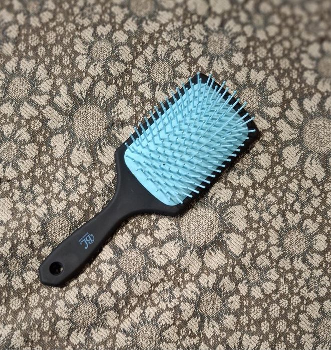 Щетка для волос ( расчёска)