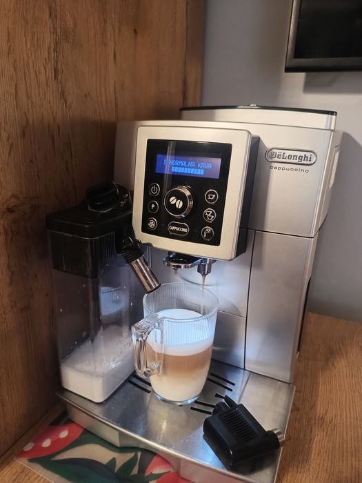 Ekspres do kawy DeLonghi Cappuccino po serwisie