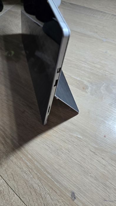 Microsoft surface pro 4 I5-6300U /ОЗУ 8gb/ ssd 256 gb