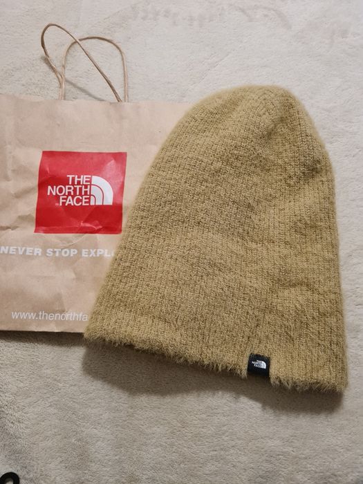 Жіноча стильна шапка The North Face