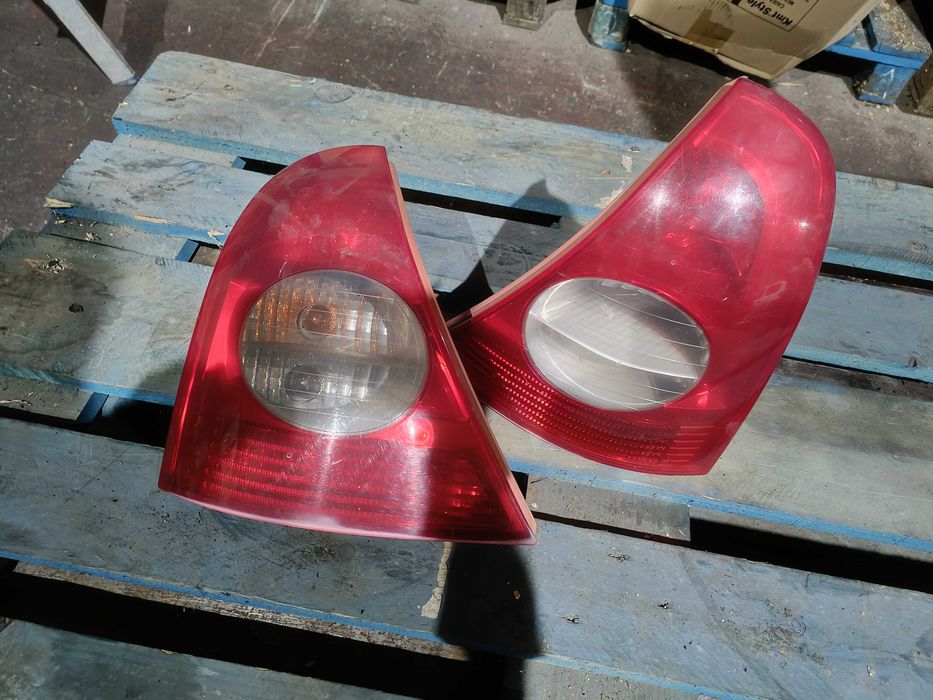 REF231 2 farolins renault clio ano 2001