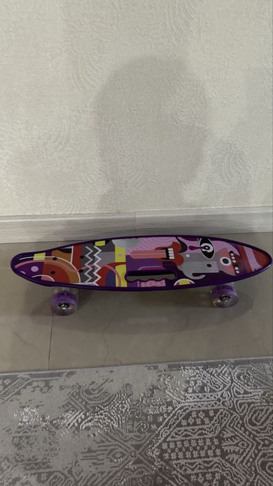 Скейтборд со светящимися колесами