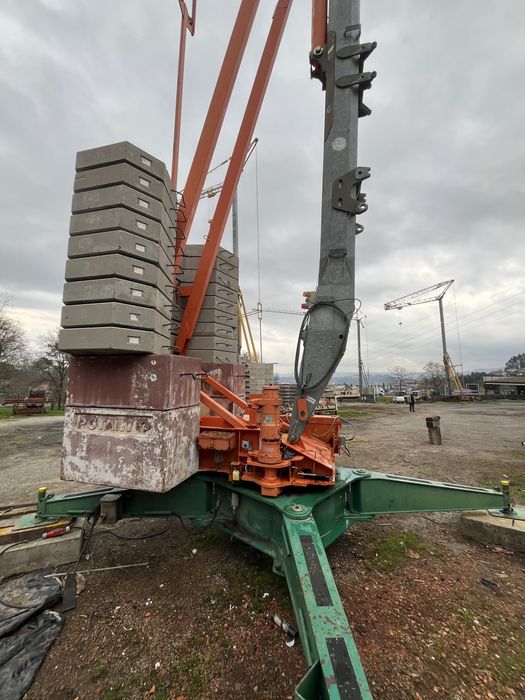 Grua automontante potain hd40