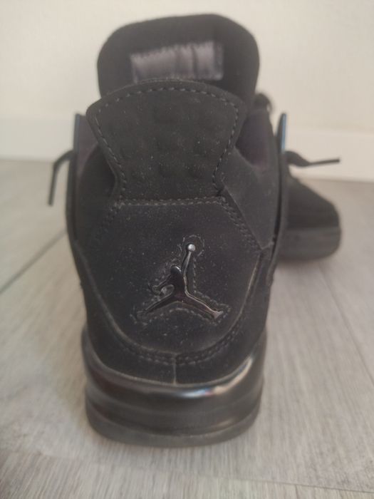 Jordan 4 black cat