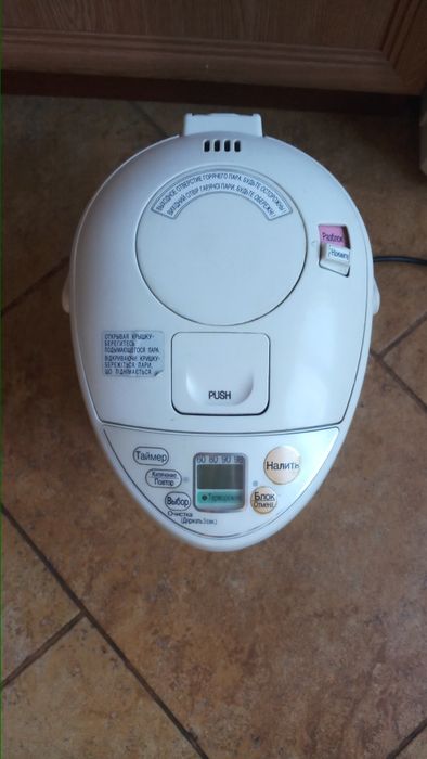 Продам чайник термос Panasonic