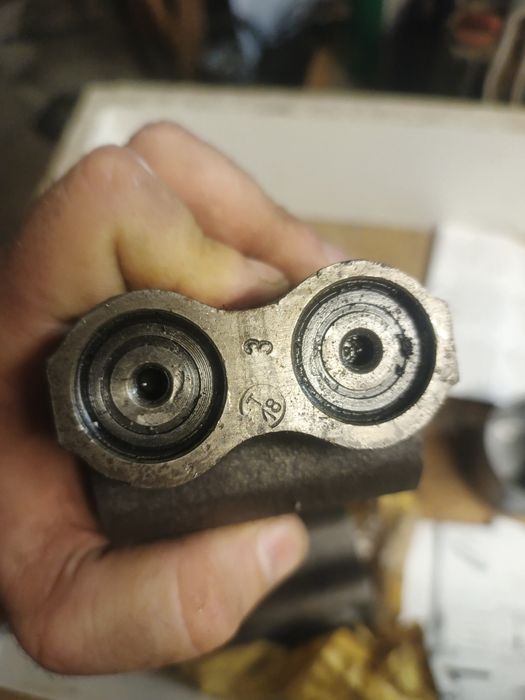 888702 M2B część nowa