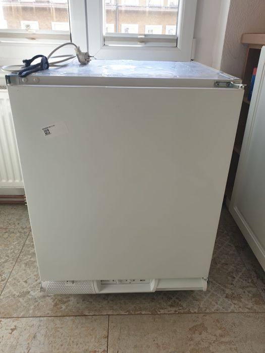 Mała Zamrażarka Electrolux LYB2AE82S