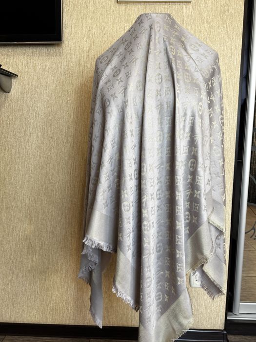 Вінтажний світло-ліловий палантин Louis Vuitton із суміші шовку, вовни