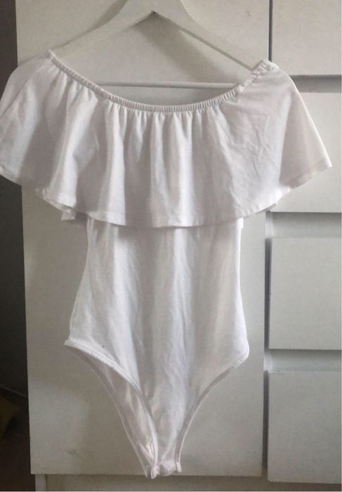 Body białe  z falbanką