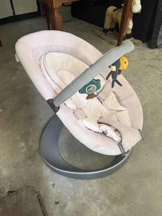 Nuna leaf rosa com arco