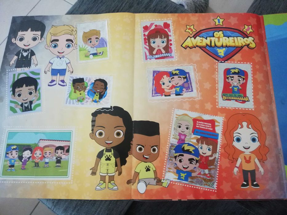 Caderneta Luccas Neto