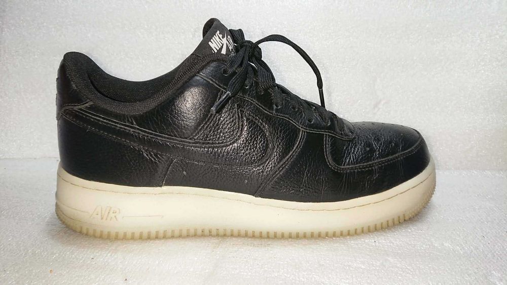 czarne skórzane sneakersy Nike Air Force