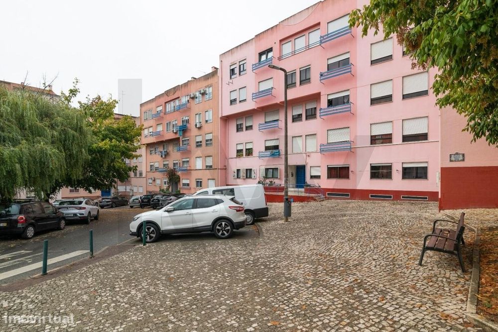 Atelier T1+1 à venda em Monte Abraão