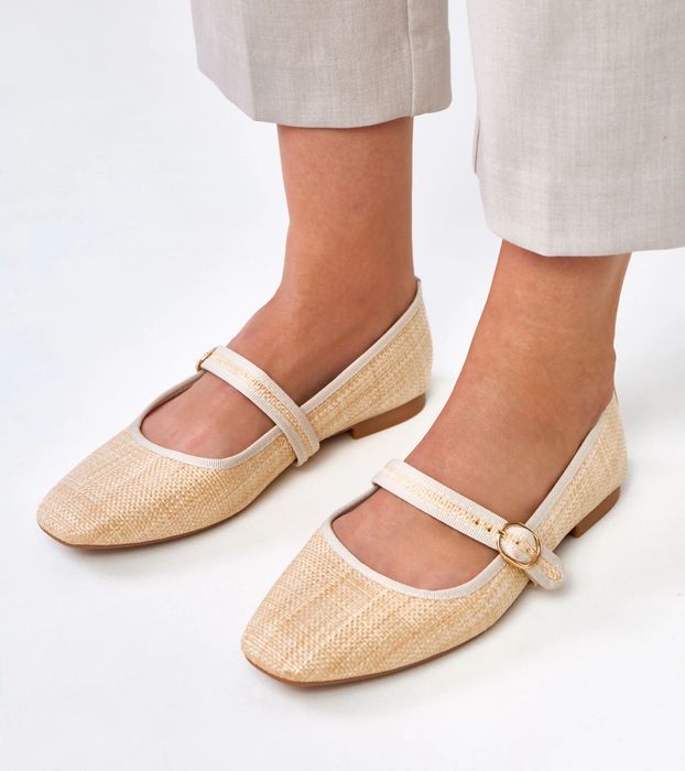 Beżowe balerinki plecione ze sprzączką Nonana