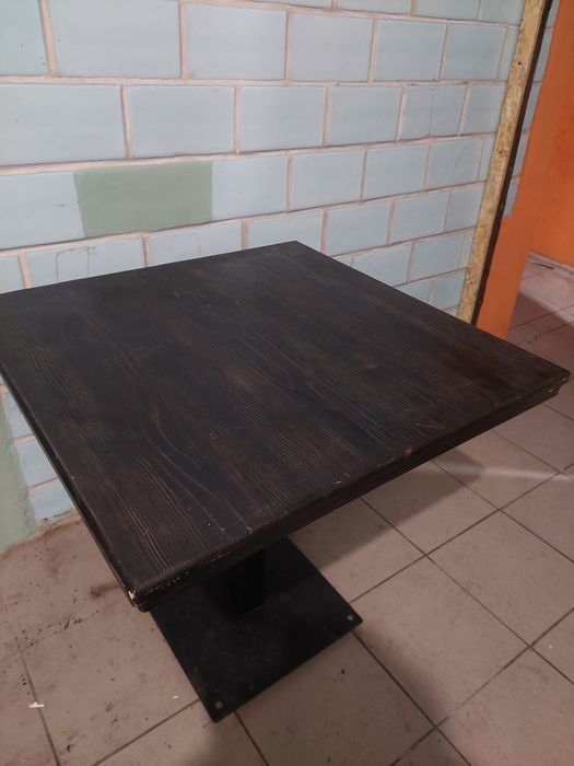 Стіл , в наявності 4 шт.