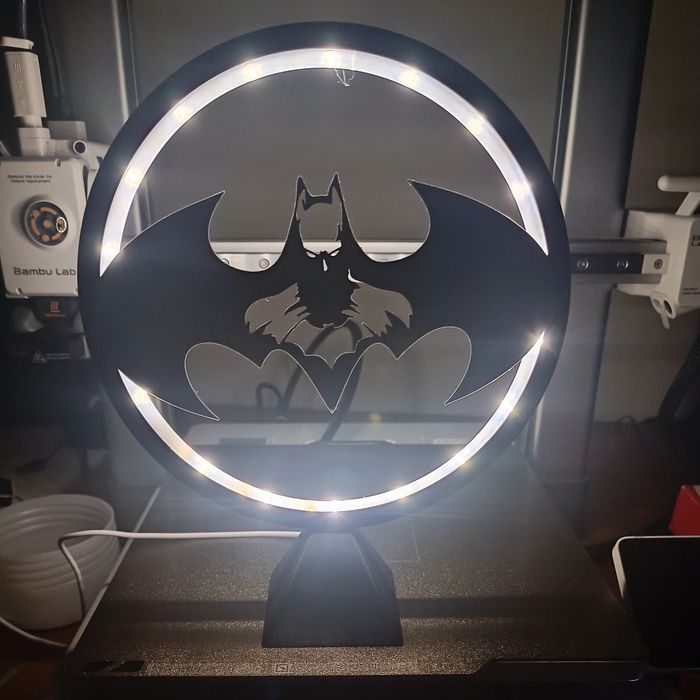 Luminária com vários temas