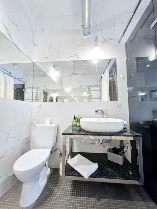 Стильні апартаменти.ЖК Театральний.Центр.Подобово, погодинно.