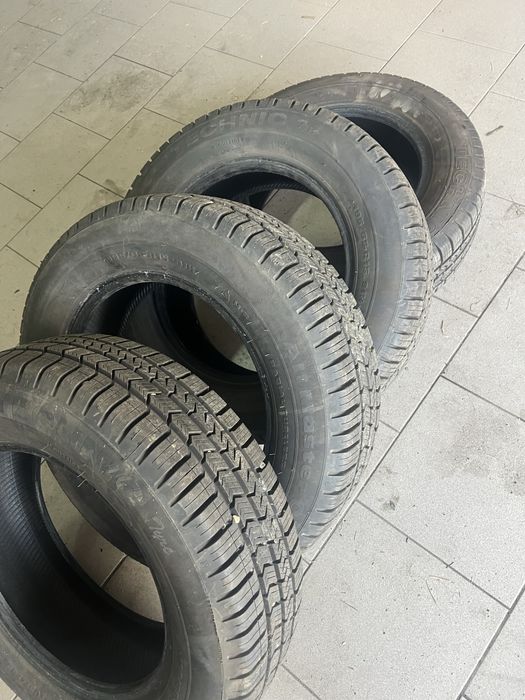 Opony wielosezonowe jak nowe z 2025 195/65R15