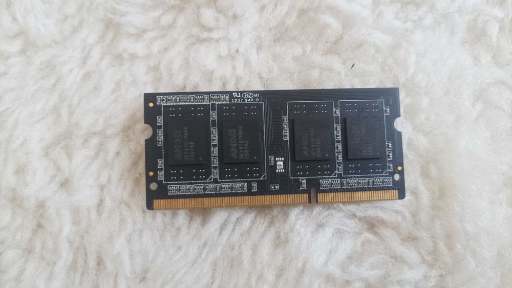 Оперативна пам'ять AMD 4gb ddr3 1600mhz so-dimm