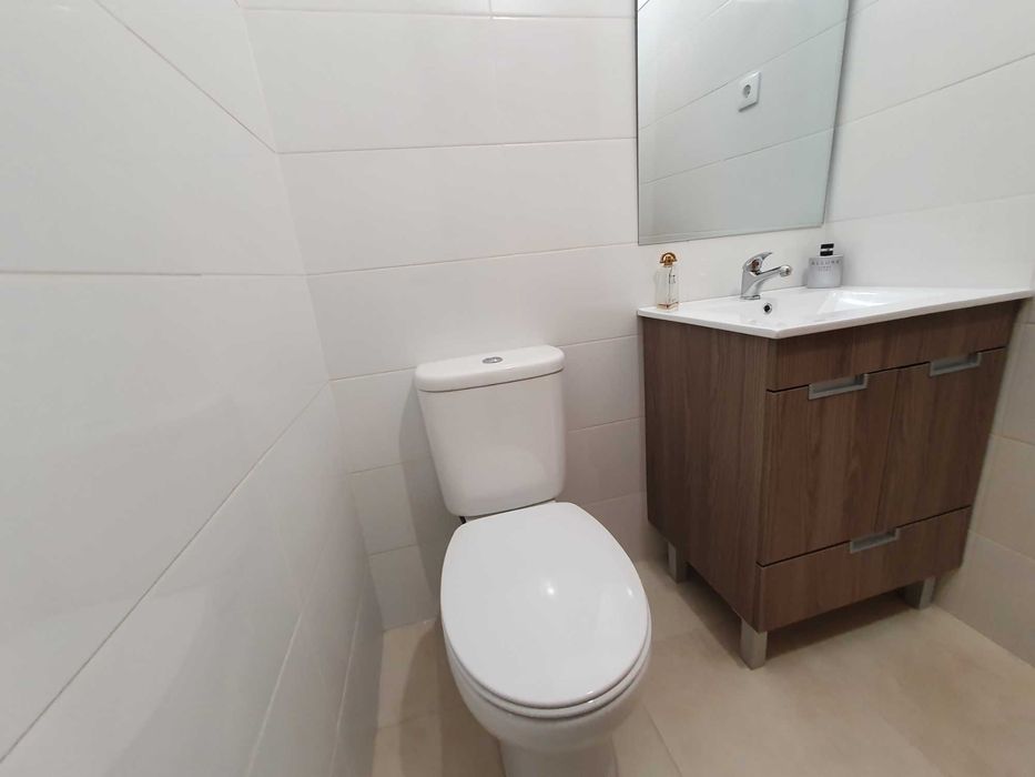 Quarto Laranjeiro para Arrendar