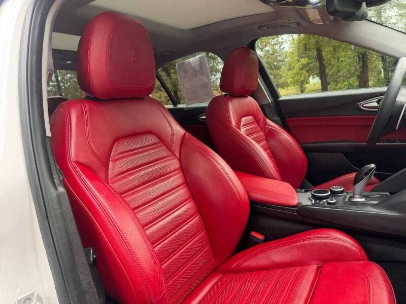 2017 Alfa Romeo Giulia Ti 5400