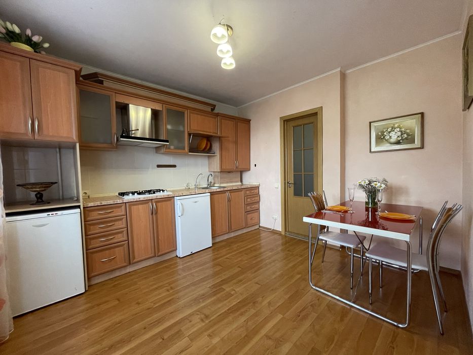 Світло не вимикають!Центр,шпиталь.Автономне опалення.зручна парковка