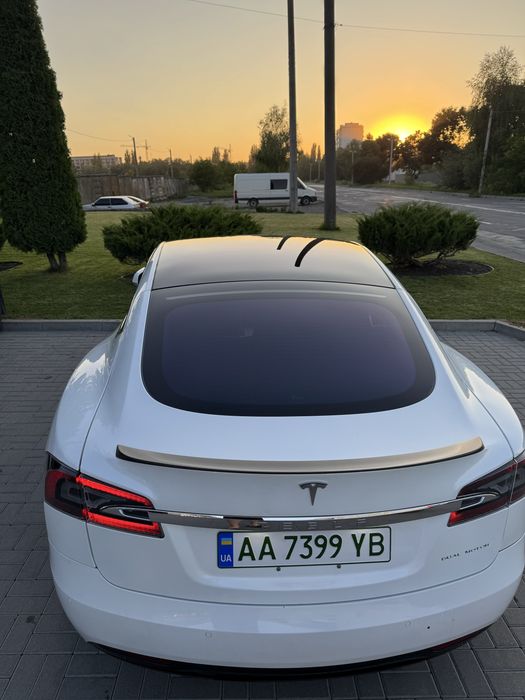 Tesla model s 2020 long range plus
