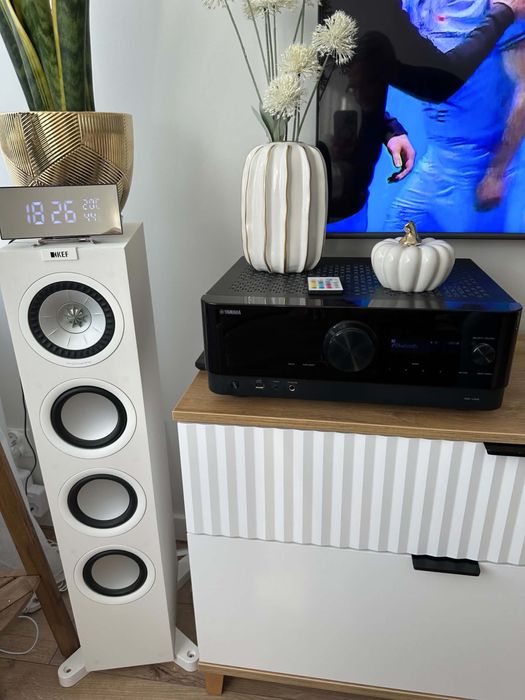Amplituner Yamaha RX-V4A Stan Jak Nowy