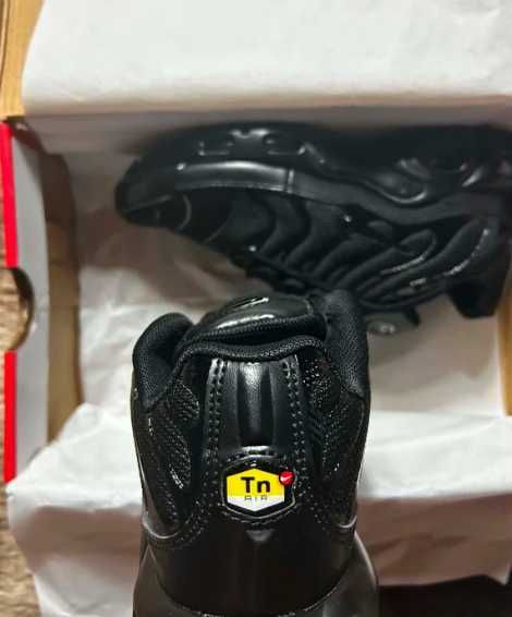 Buty Nike Air Max TN Plus Black R.38