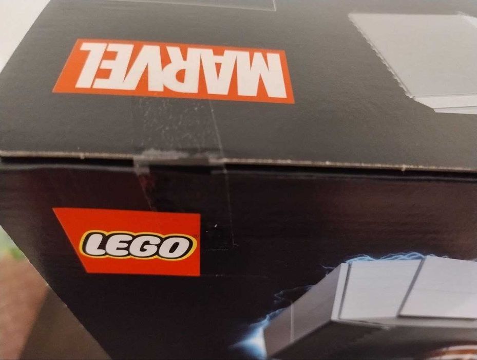 Конструктор LEGO Super Heroes Marvel 76209 Молот Тора (979 Деталей)