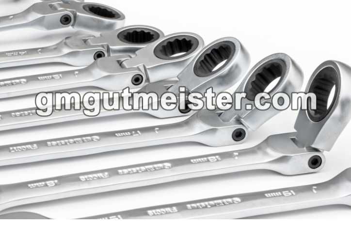 Ключі рожково-накидні з карданчиком і трещітко в плахті 8-19MM .