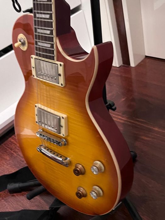 Guitarra vintage modelo lespaul v100PGM