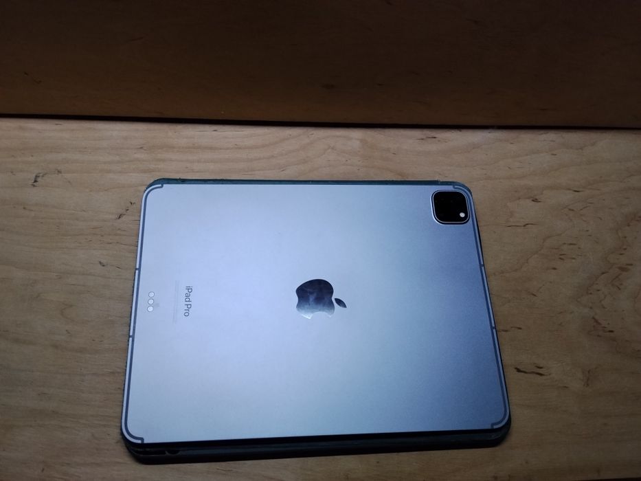 iPad Pro 4gen 256GB M2