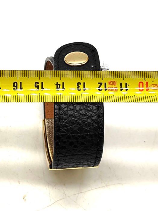 Pulseira VERSACE em Couro com banho em Ouro de 24k