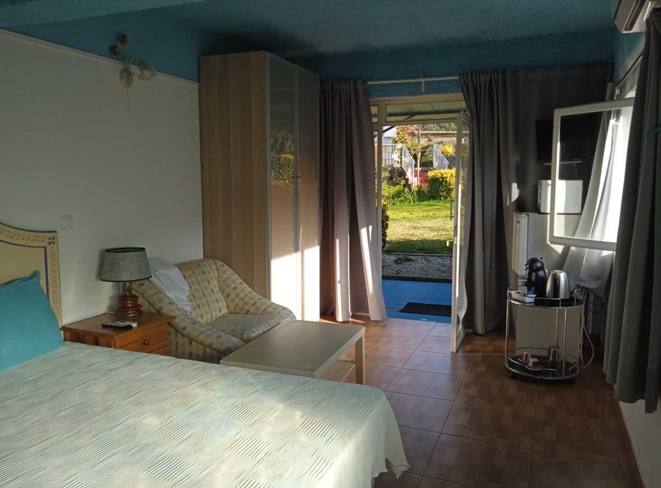 QUARTO PARA ALUGAR - Ideal para Estudante, situado numa quintinha