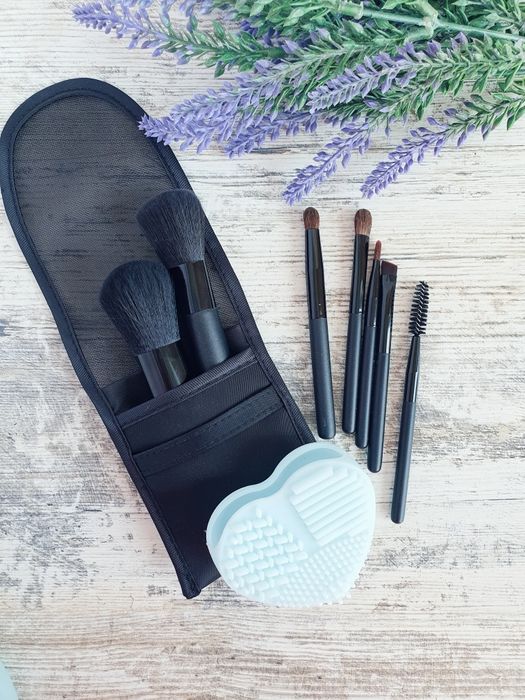 Пензлики для макіяжу