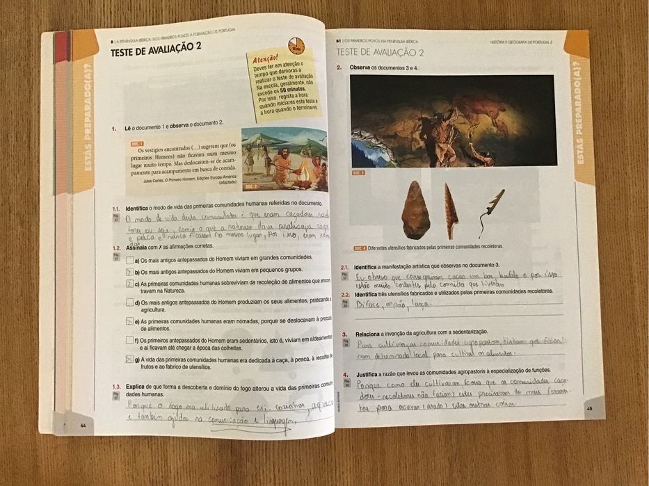 Livro exercícios, testes e matéria de História, 5.º ano