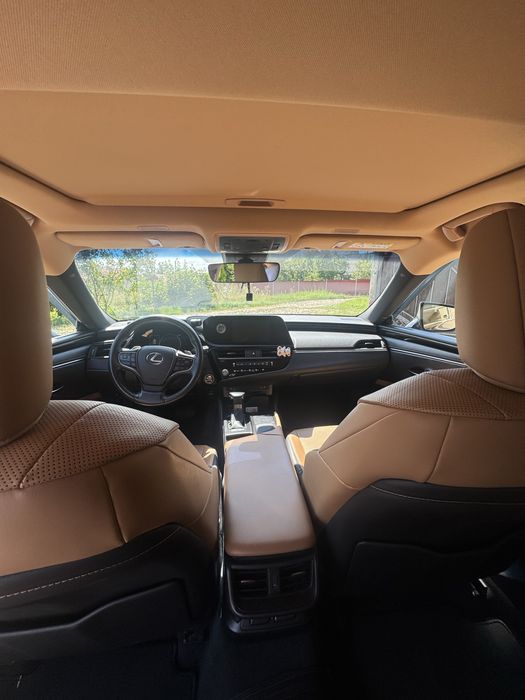 Lexus ES 200, перший власник 2021 рік