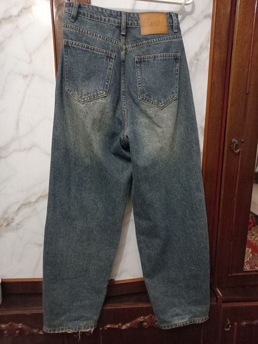 Джинсы багги. Джинсы