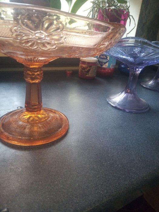 Кльош,ваза для солодкого,квітів