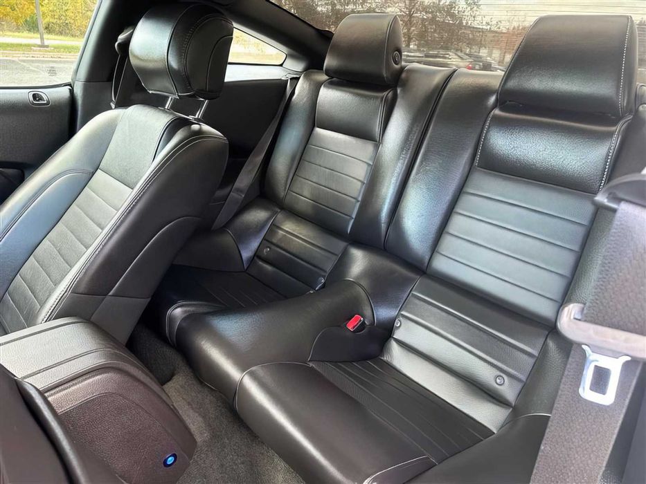 Ford Mustang GT      2014