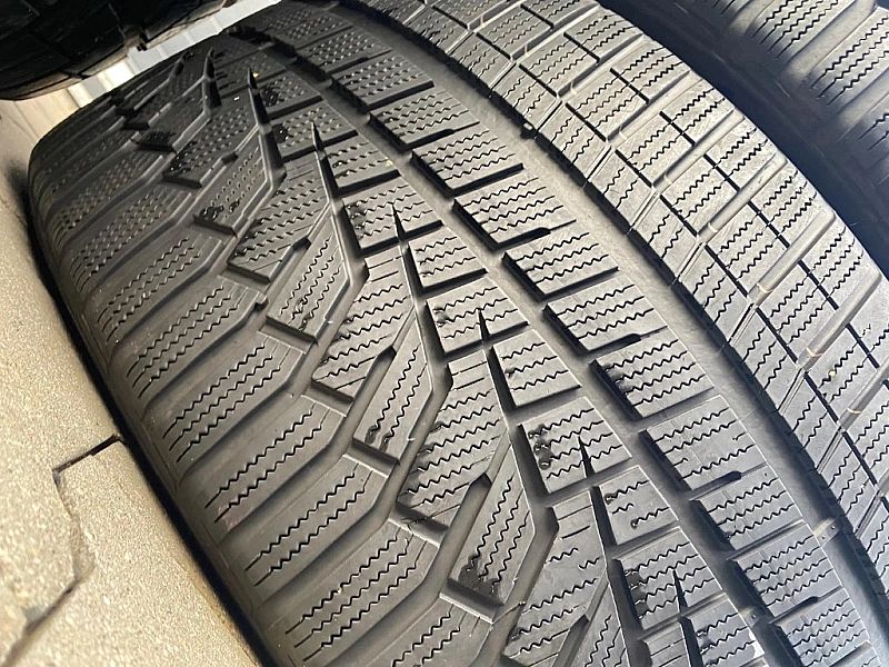 295/35r23 Hankook Winter Evo2 _5,5mm_2szt_(79)